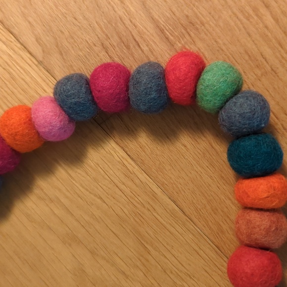 Colourful Felt Necklace - Picture 2 of 4